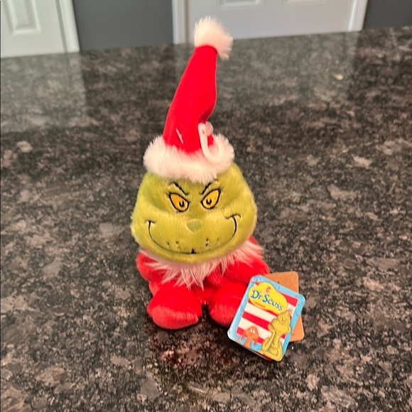Dr. Seuss Grinch Small Beanie Plush with Red Santa Hat NWT - Picture 11 of 14